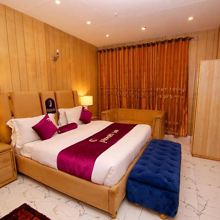 Premier Inn Johar Town Lahor Dış mekan fotoğraf