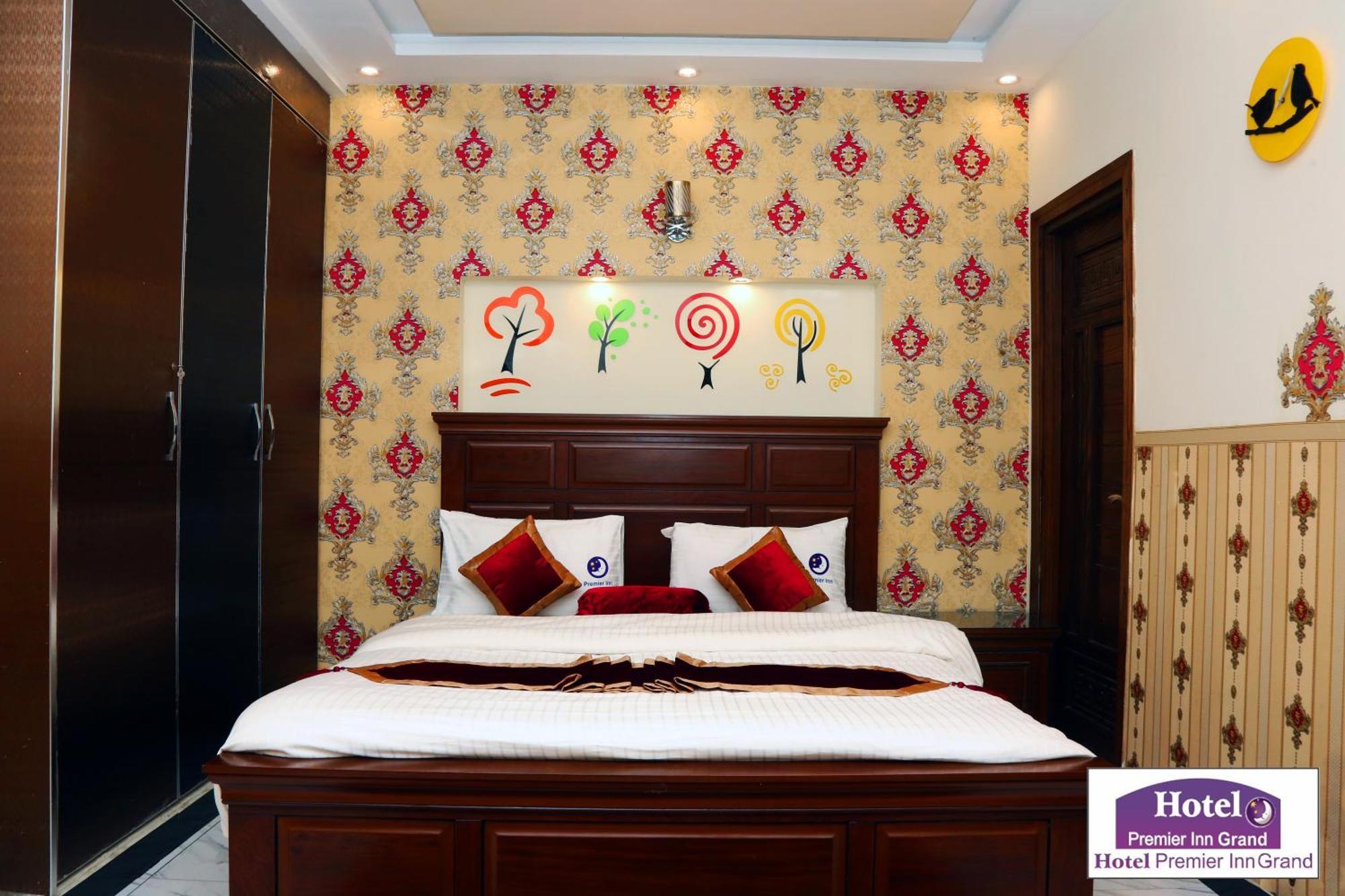 Premier Inn Johar Town Lahor Dış mekan fotoğraf