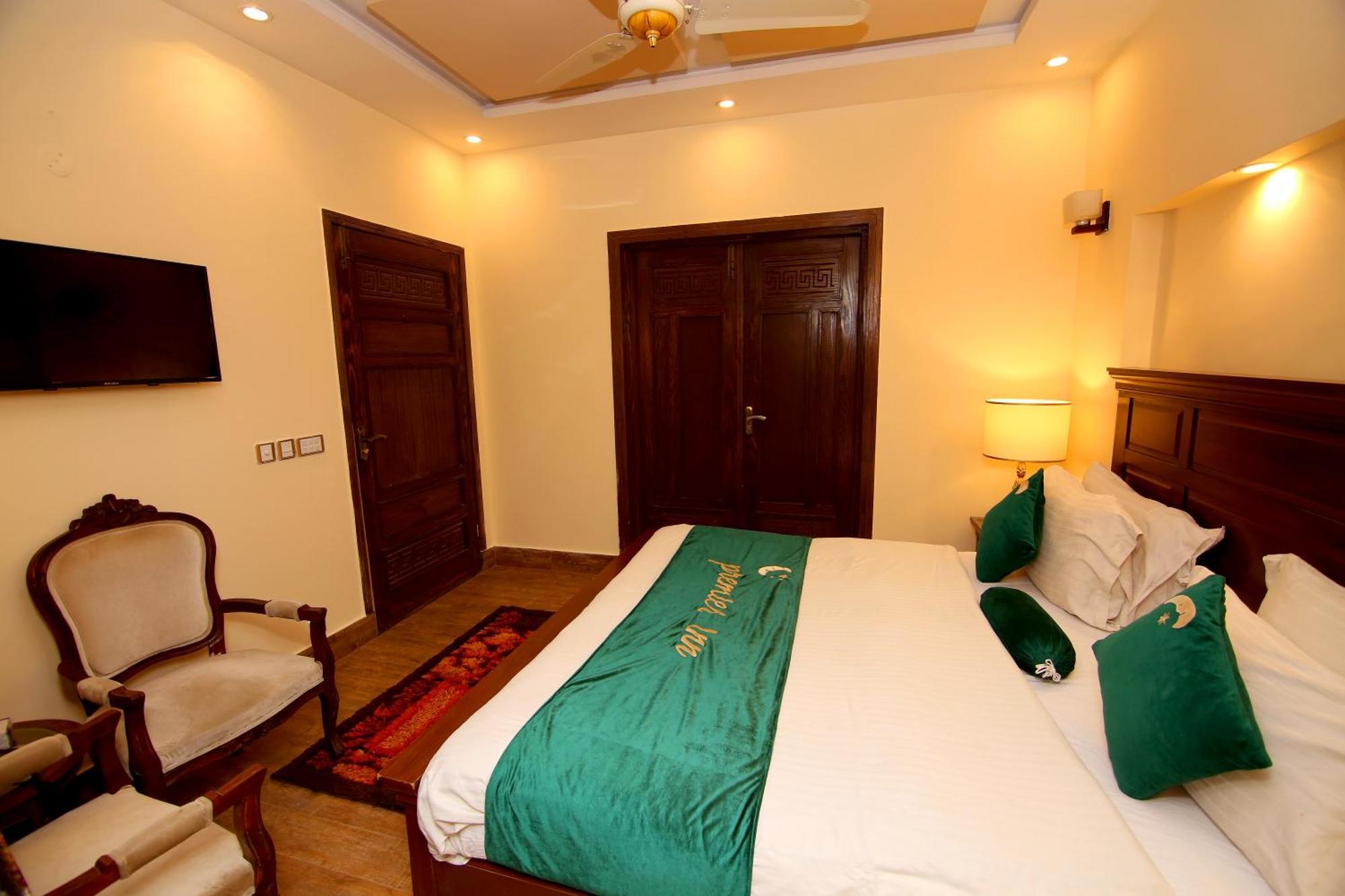 Premier Inn Johar Town Lahor Dış mekan fotoğraf