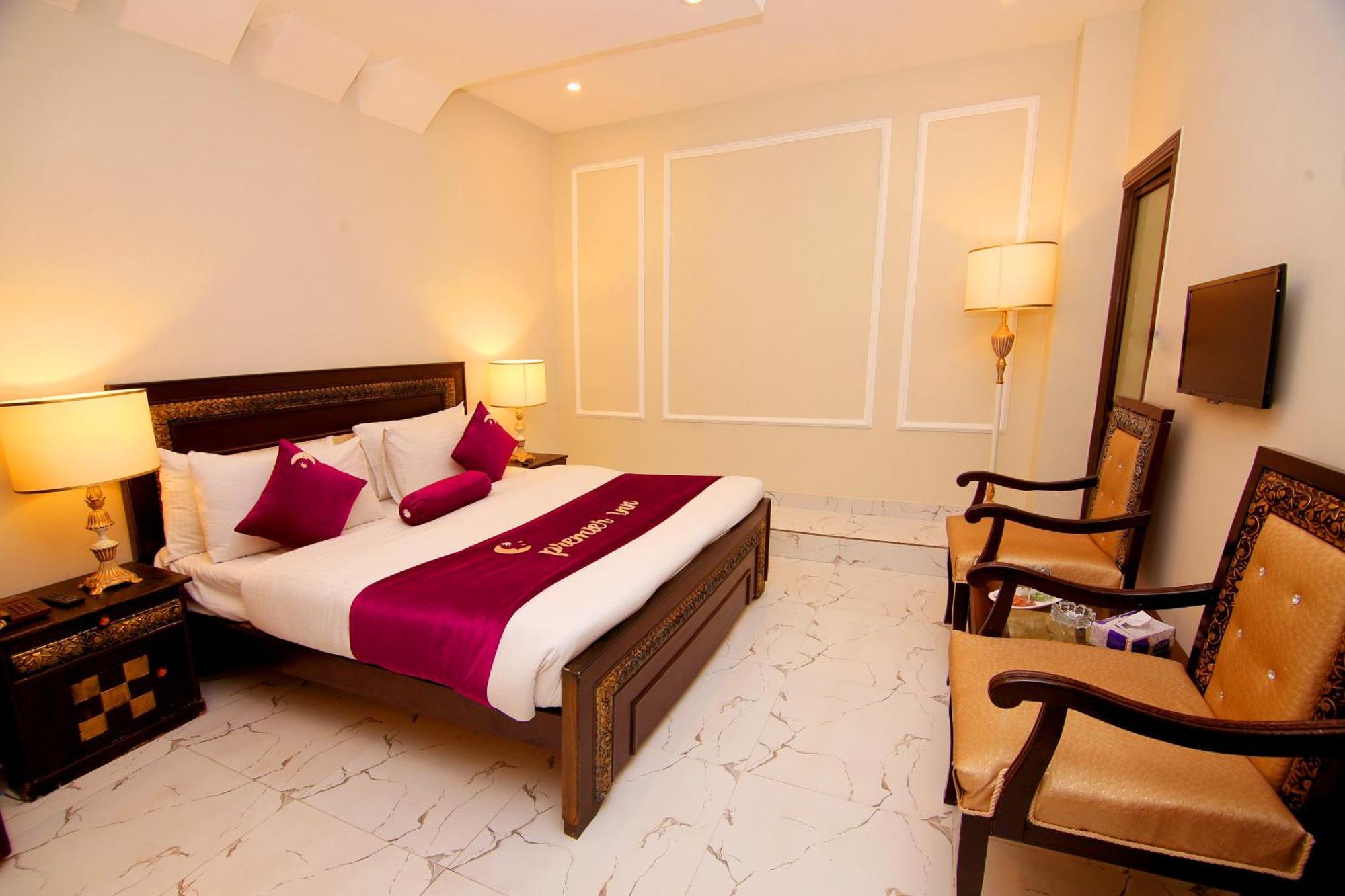 Premier Inn Johar Town Lahor Dış mekan fotoğraf
