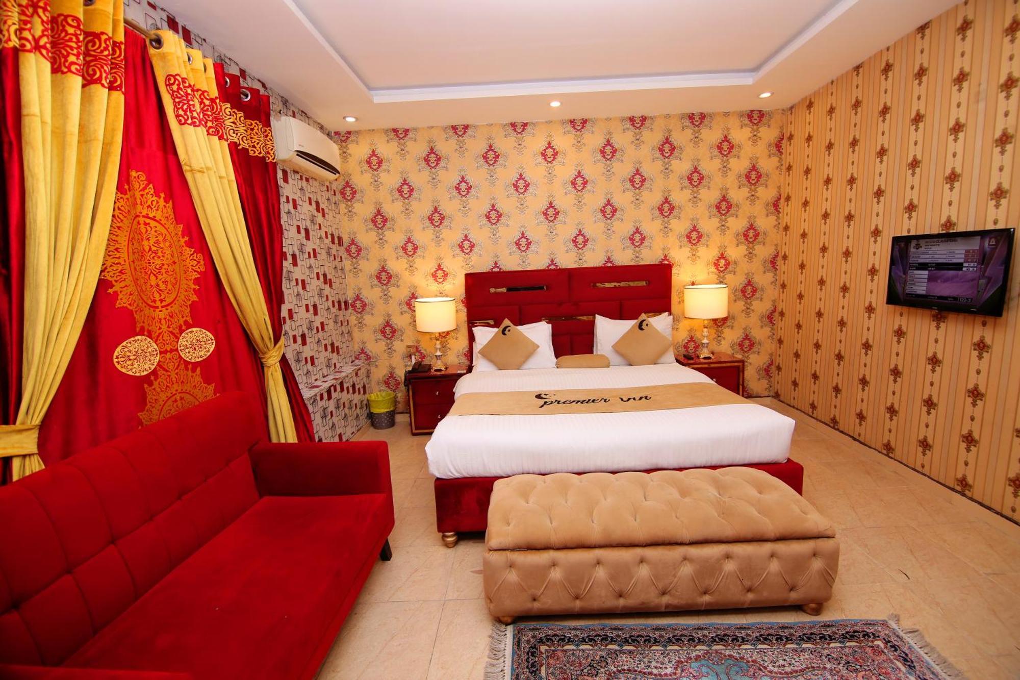 Premier Inn Johar Town Lahor Dış mekan fotoğraf